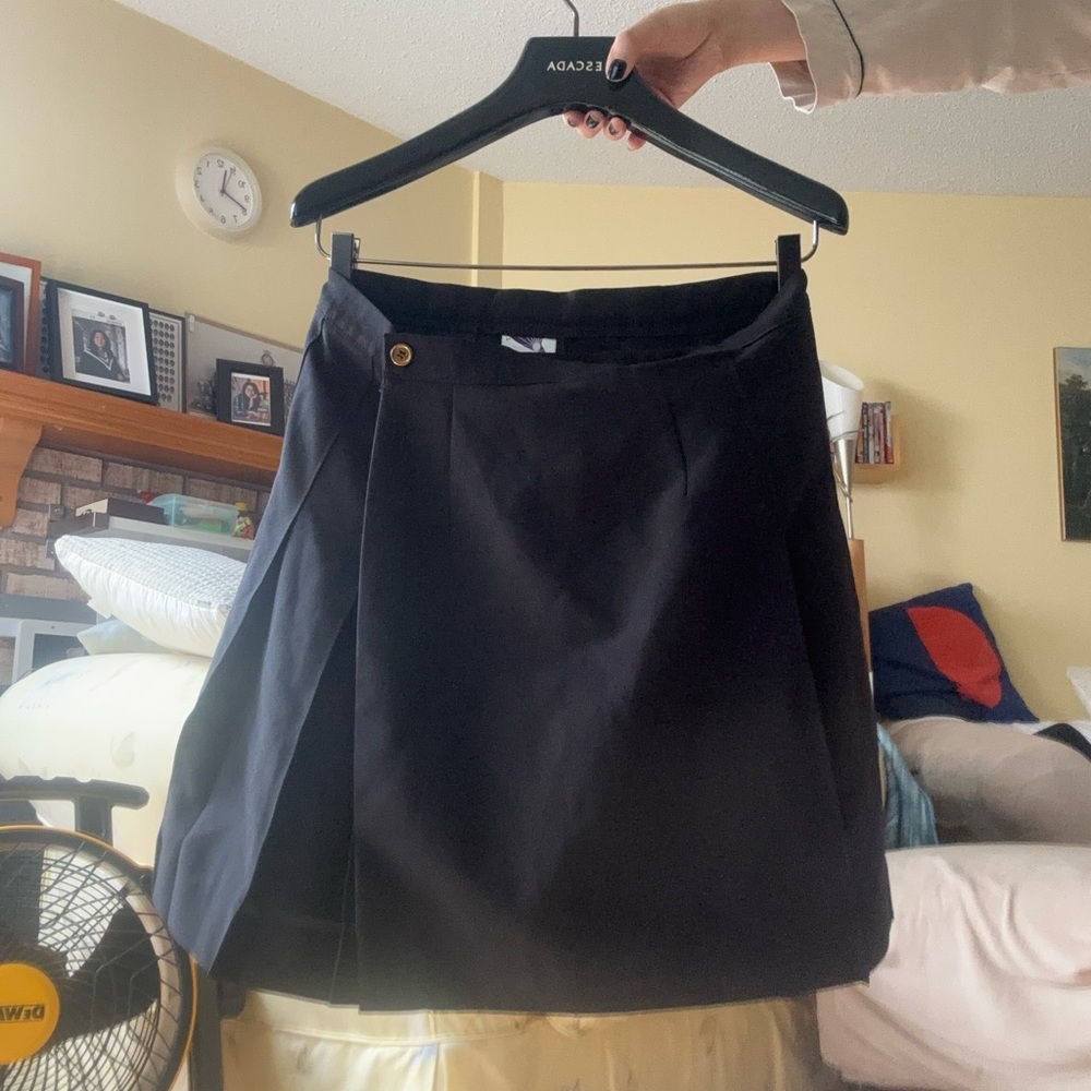 Black pleated wrap skirt S: M